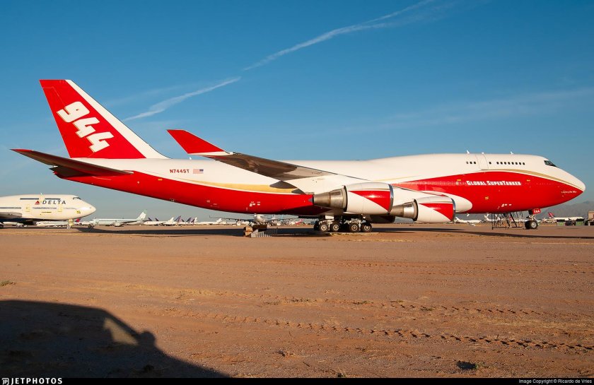 747 supertanker
