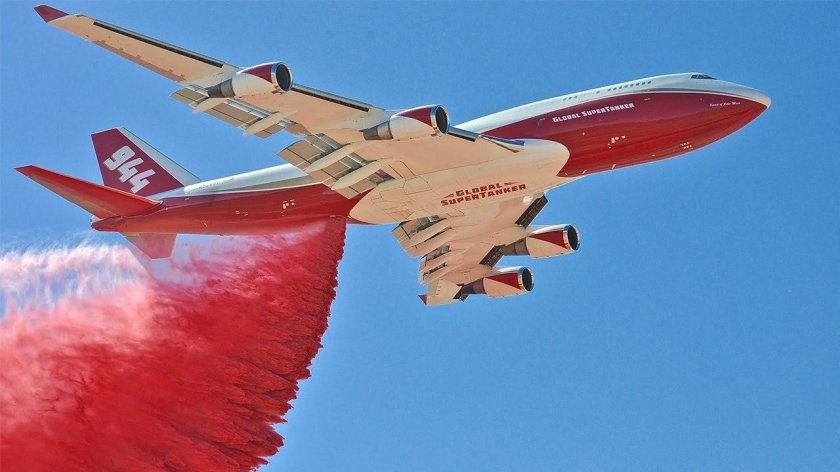 Пожарный самолет Боинг 747