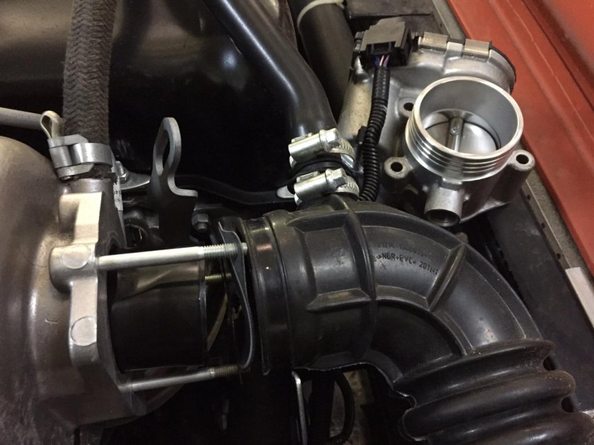 Дроссельная заслонка Нива 21214