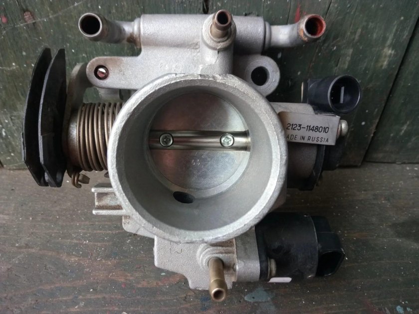 Дроссельная заслонка Нива Шевроле