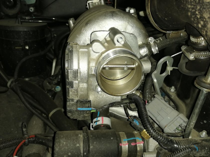 Дроссельная заслонка Нива Шевроле