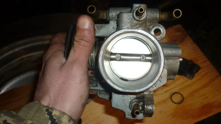 Дроссельный узел Нива 21214 инжектор