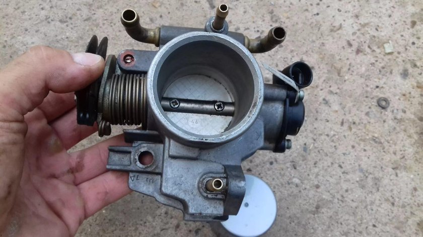 Дроссельная заслонка Нива Шевроле