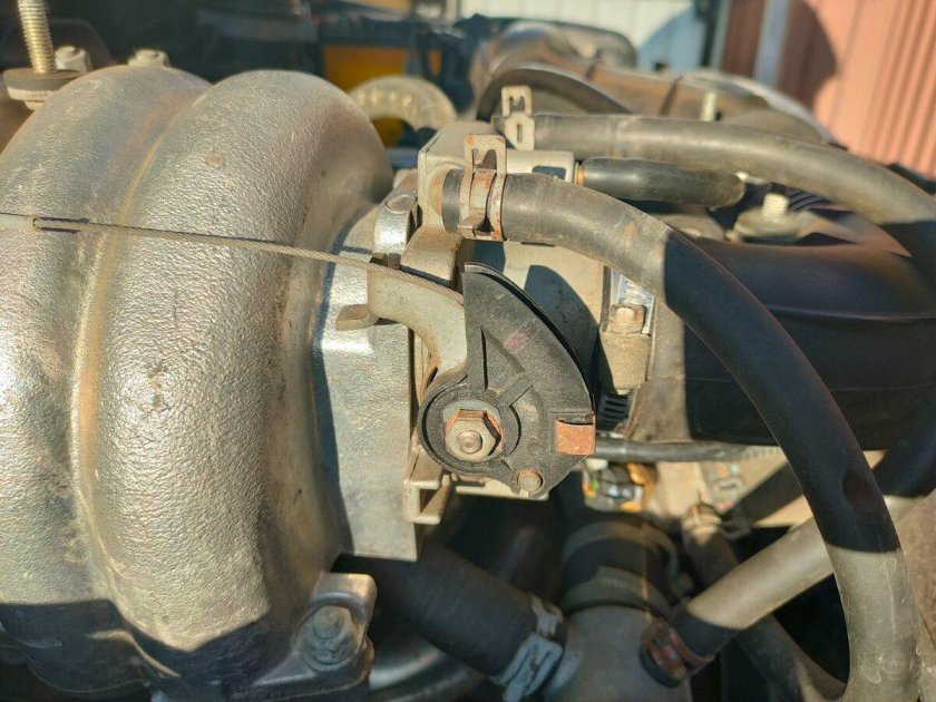 Дроссельная заслонка Нива Шевроле