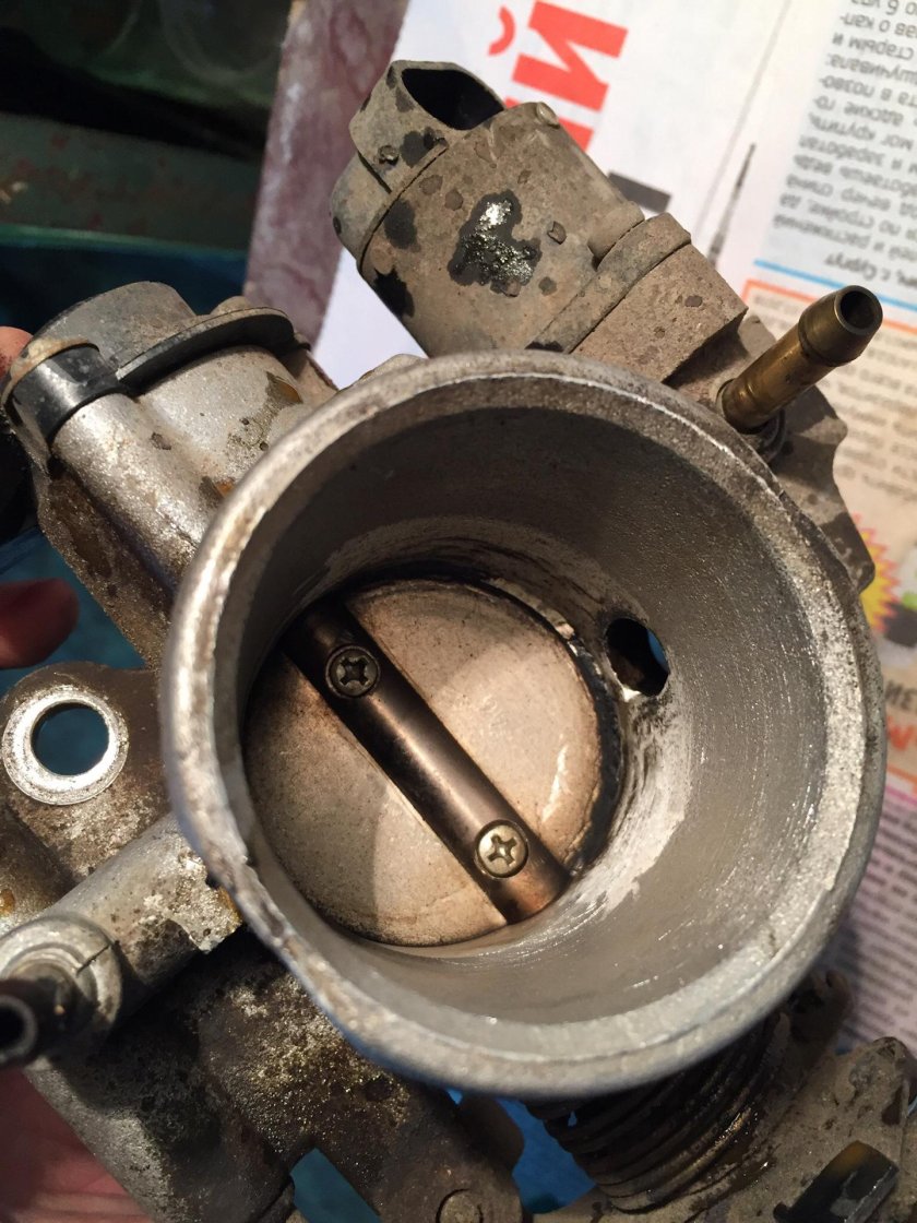 Дроссельная заслонка Chevrolet Niva