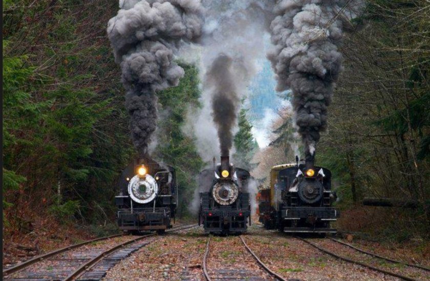 Паровоз едет