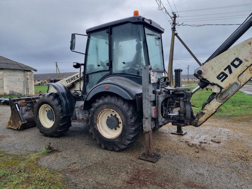 Экскаватор-погрузчик terex tlb 825-rm