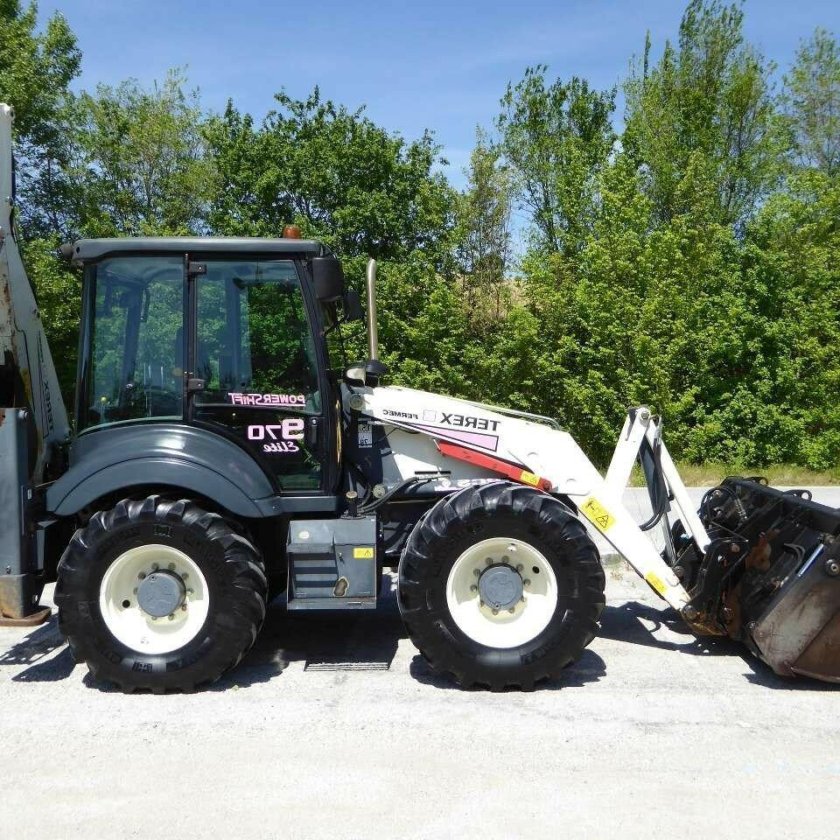 Экскаватор-погрузчик Terex 970
