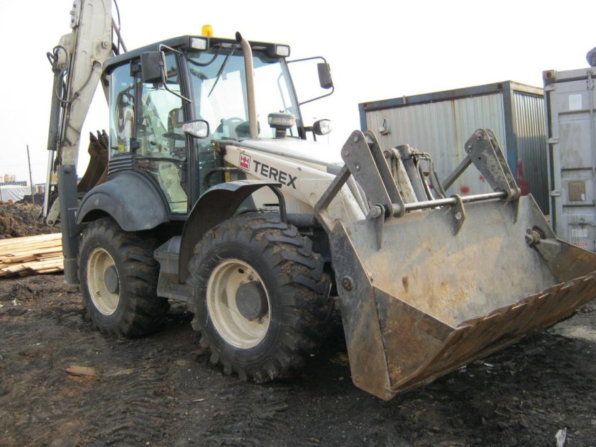 Экскаватор-погрузчик Terex 970