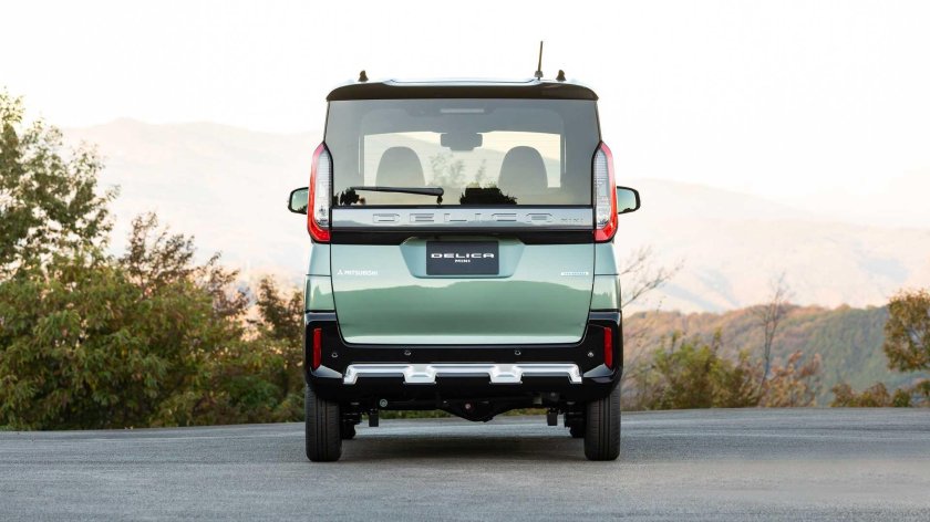 Митсубиси Делика 2023