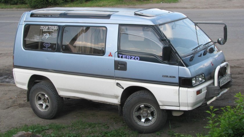 Mitsubishi Delica p35w