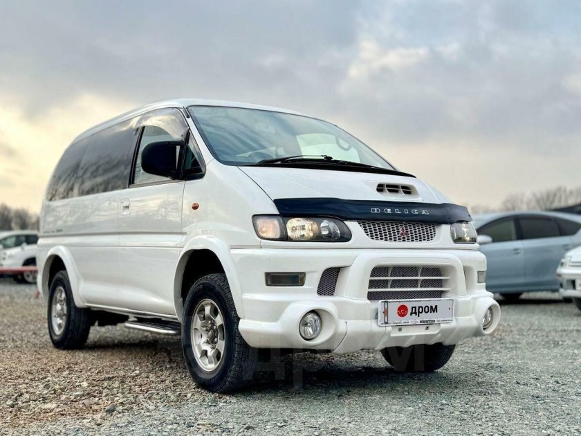 Мицубиси делика 1999 года