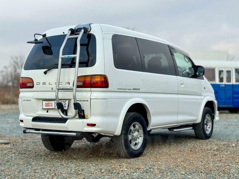 Мицубиси делика 2004