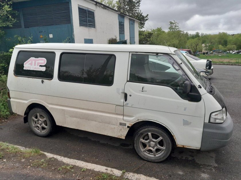 Мазда Бонго