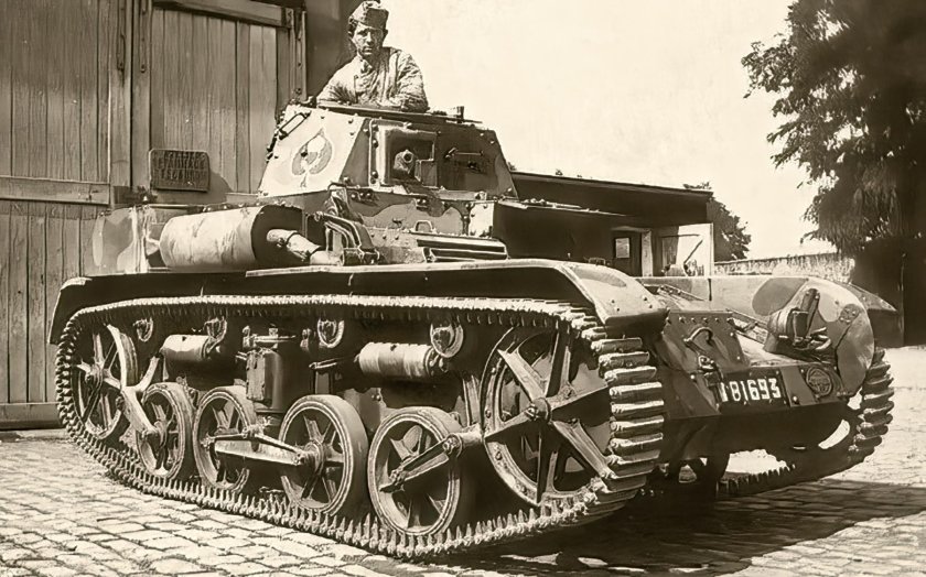 Легкий танк Renault Amr-33