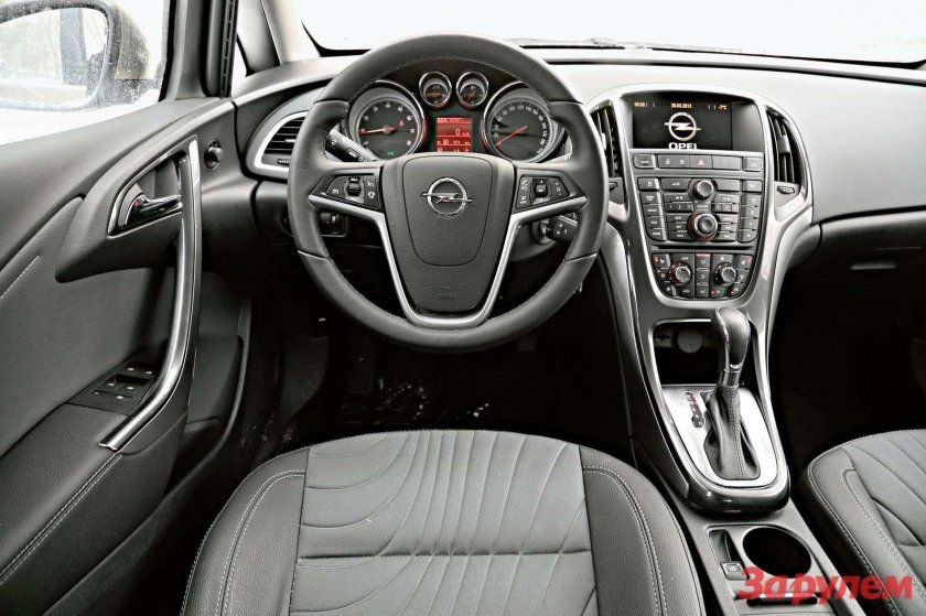 Opel Astra 2014 салон