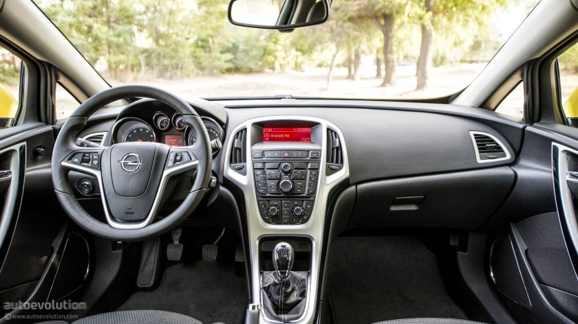Opel astra 2014 салон
