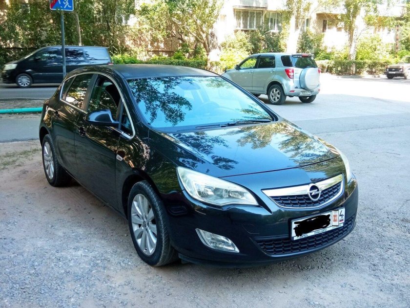 Opel astra j 1.6 2012