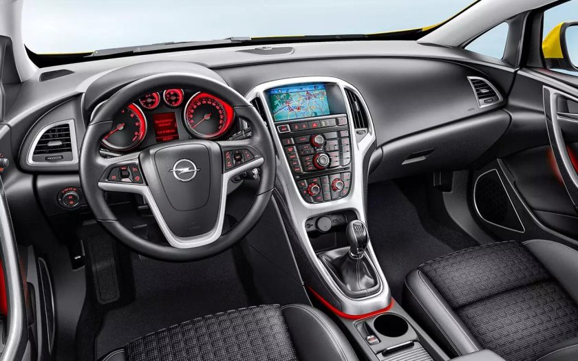 Opel astra gtc 2012 салон