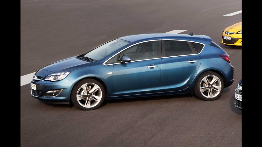Опель Астра Джи 2013