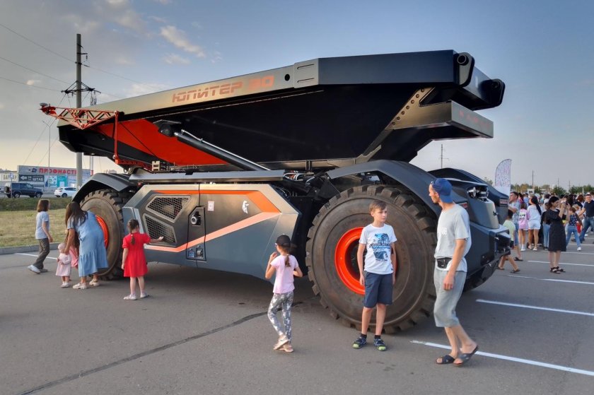 Беспилотный карьерный самосвал КАМАЗ