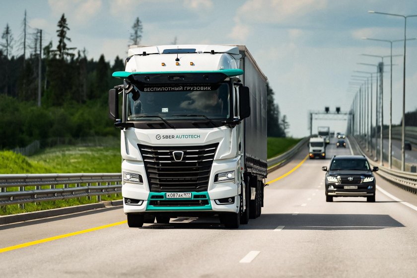 Беспилотные Грузовики м11