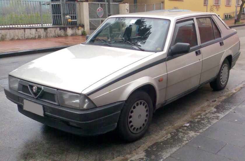 Alfa Romeo 75
