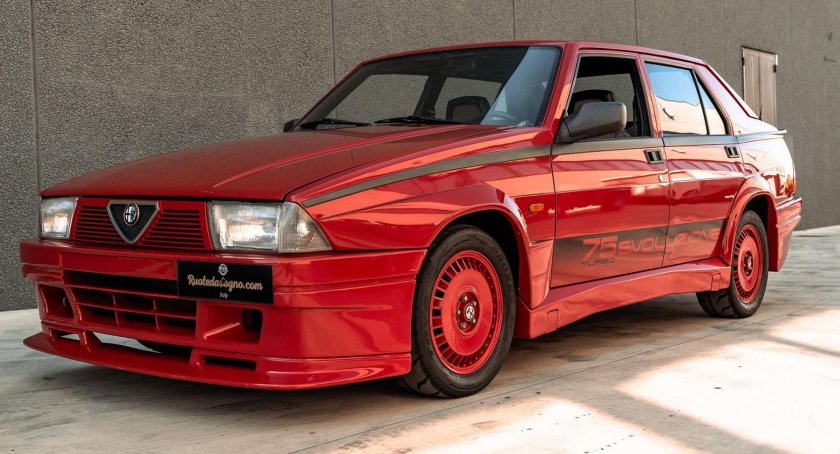 Alfa Romeo 75 Turbo