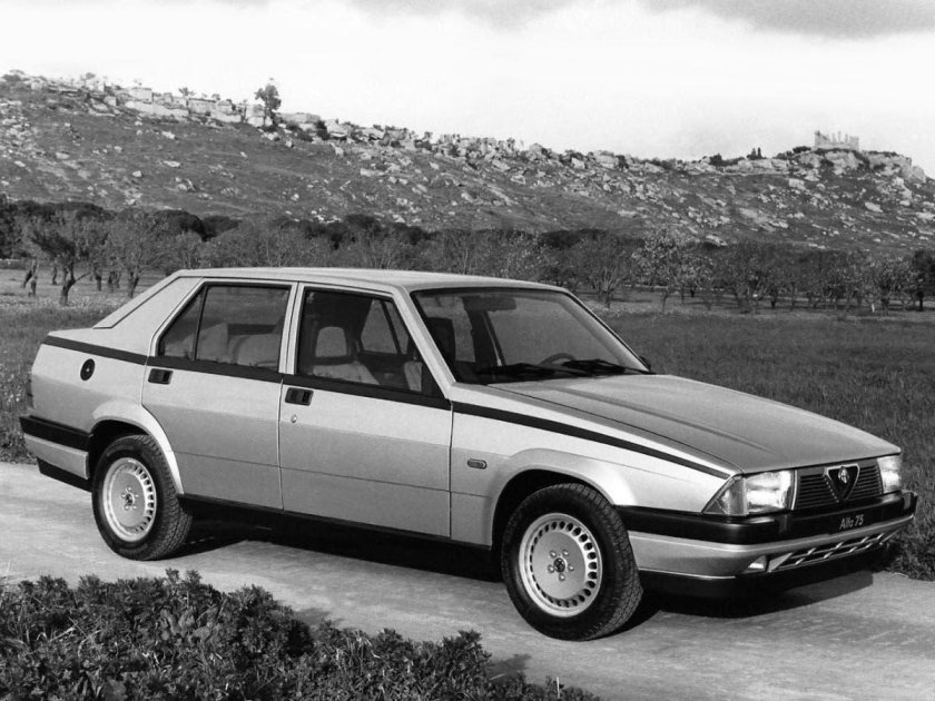 Alfa Romeo 75 1985