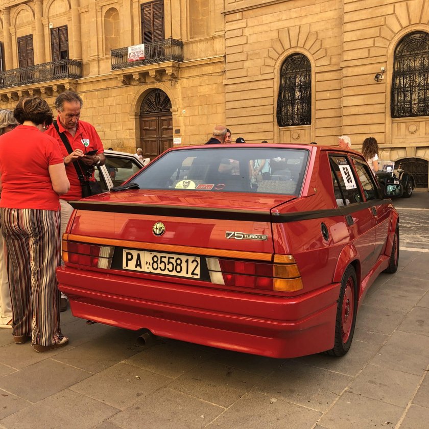 Alfa Romeo 75