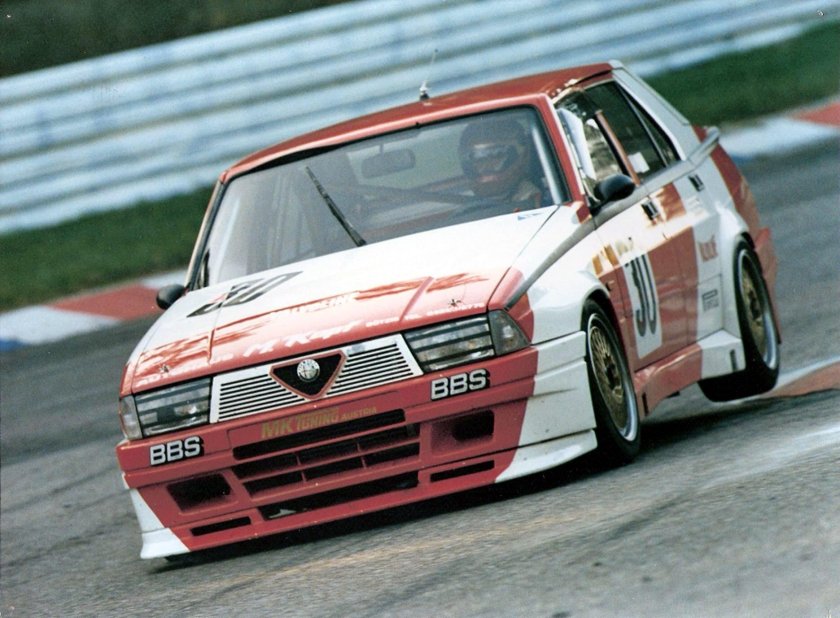 Alfa Romeo 75 Turbo