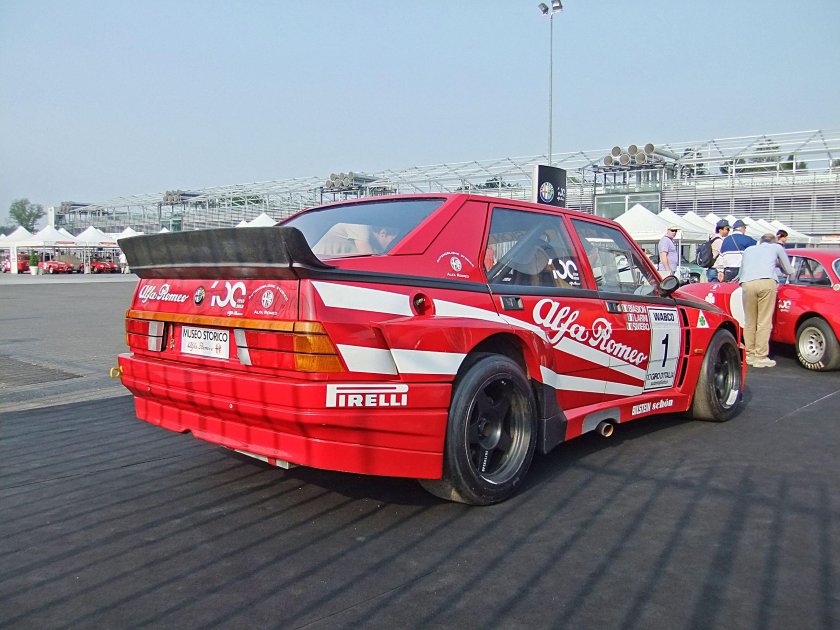 Alfa Romeo 75