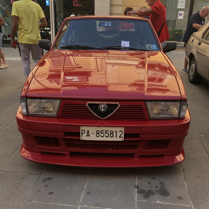 Alfa Romeo 75