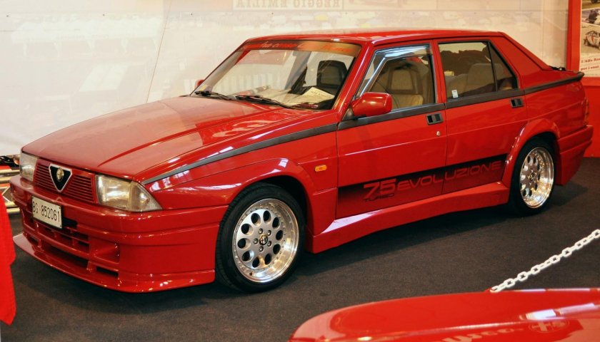 Alfa Romeo 75 Turbo