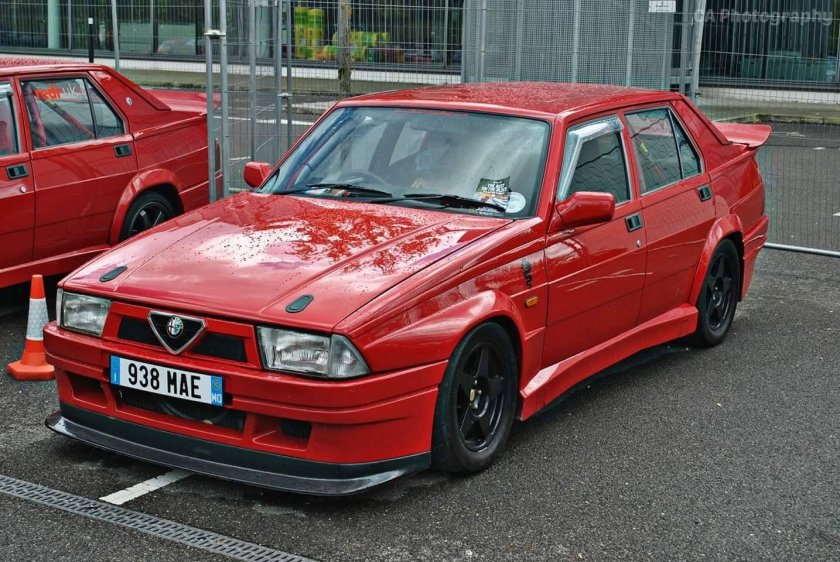 Alfa Romeo 75