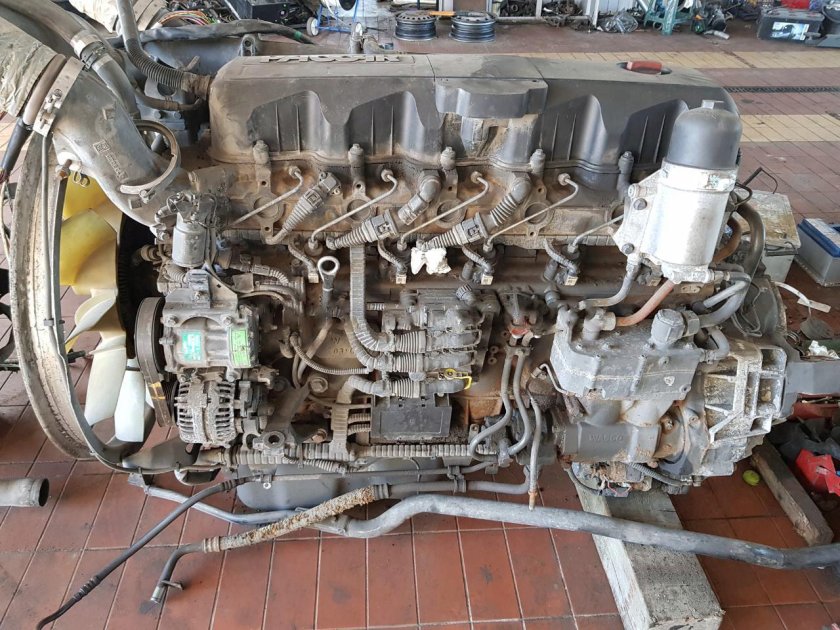 Двигатель Даф 105 410