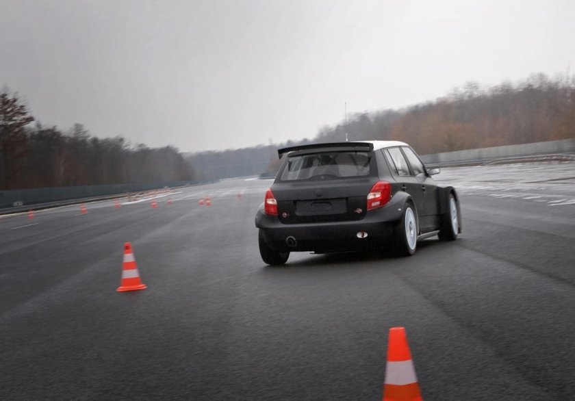 Шкода 2012 года дрифт