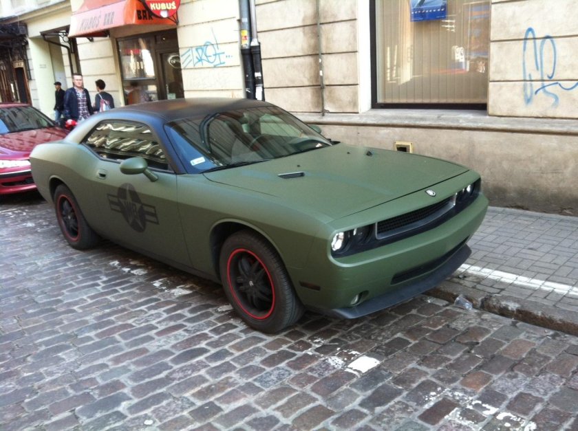 Челленджер цвета хаки