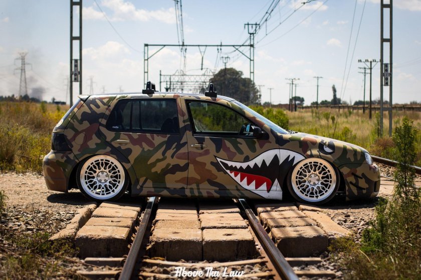 Volkswagen Golf 4 камуфляж