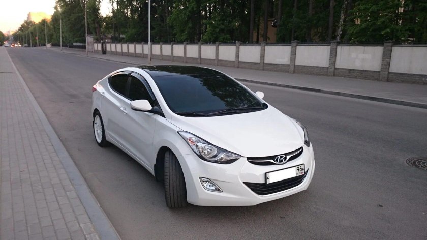Хендай Элантра 2014 белая