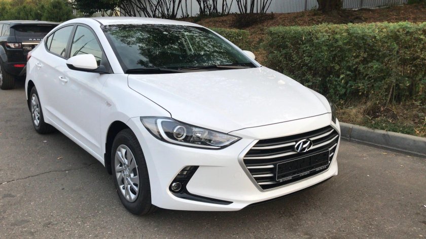 Хендай Elantra белая 2024