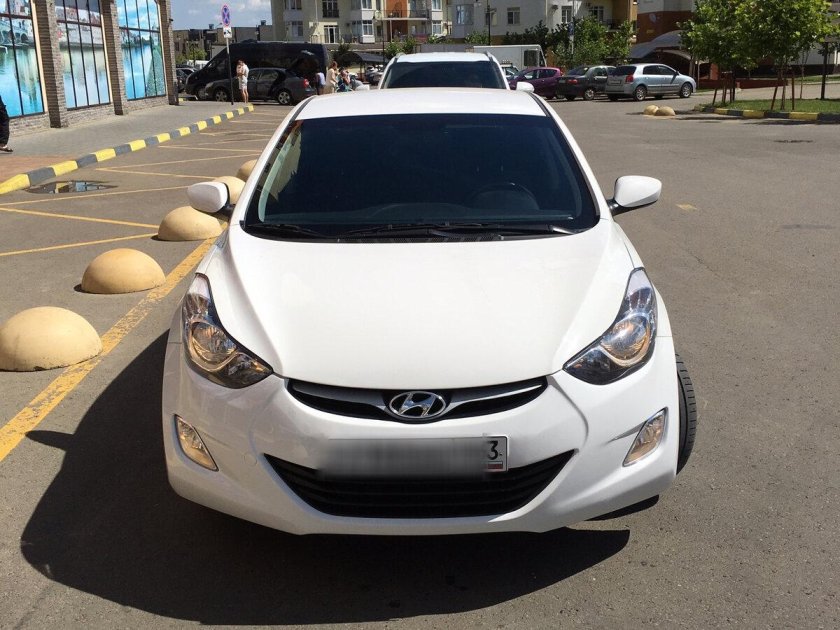 Hyundai Elantra 2013 White
