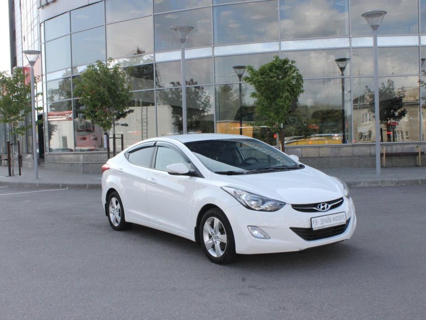 Элантра 2012 белый