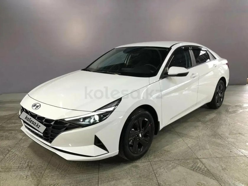 Hyundai Elantra 2022