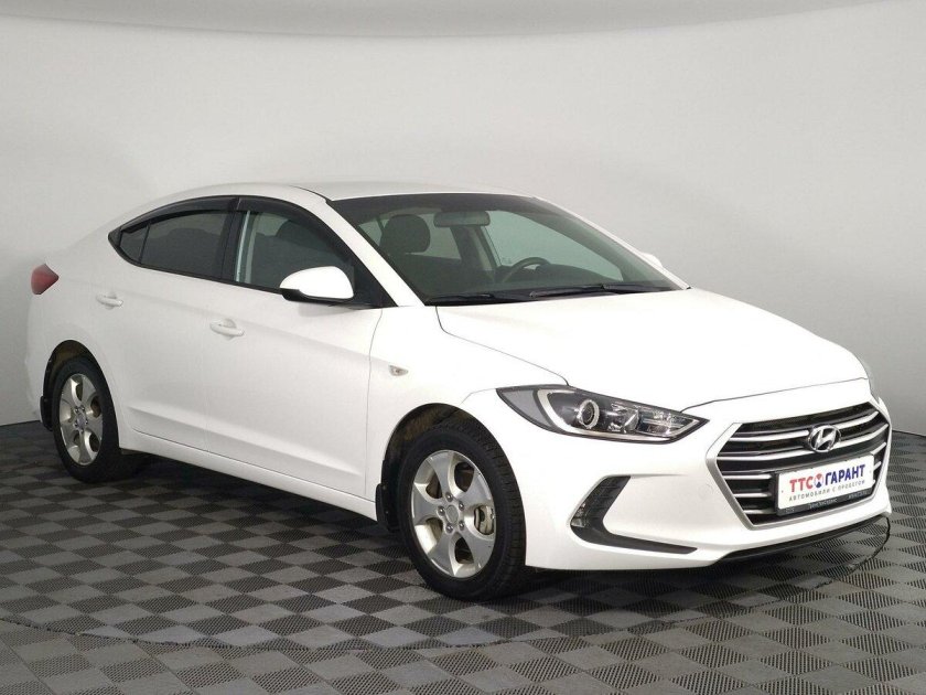 Хендай Элантра белая