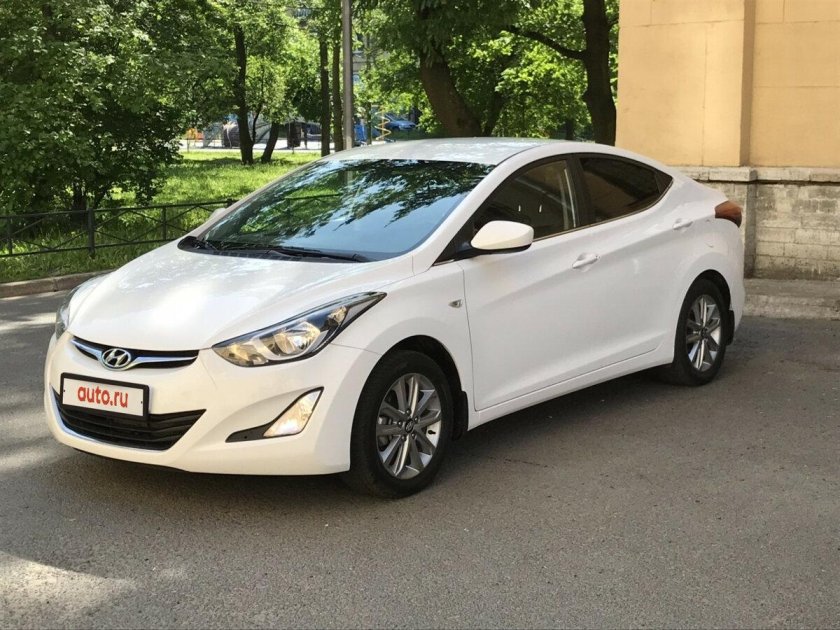 Hyundai Elantra 2013 White