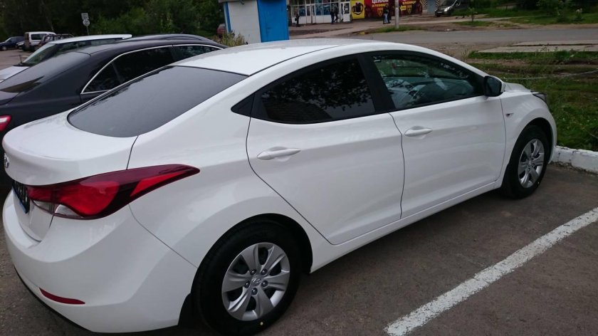Hyundai Elantra 2014 белая