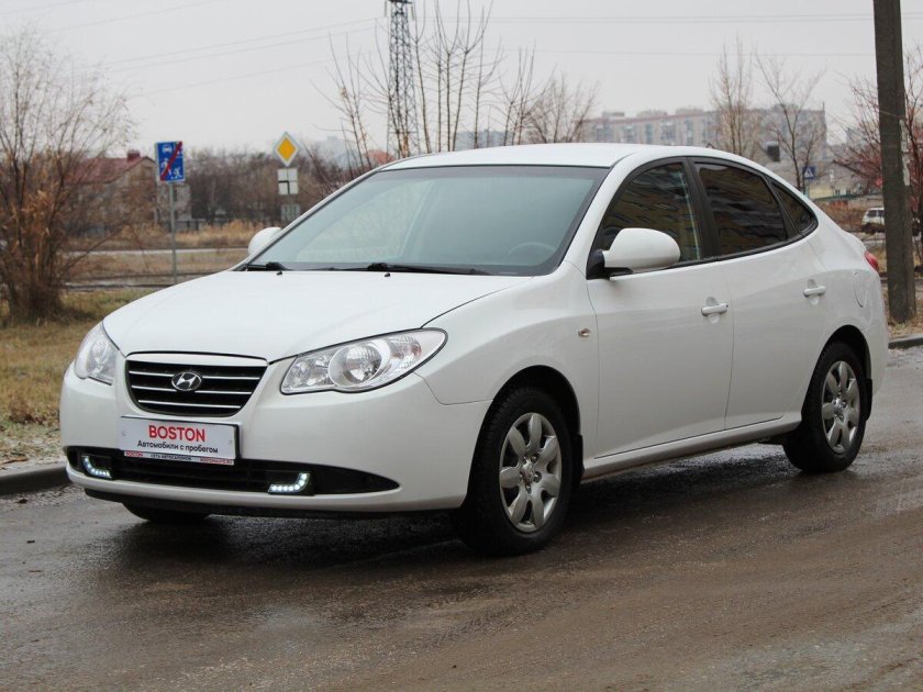 Хендай Элантра 2010 белая