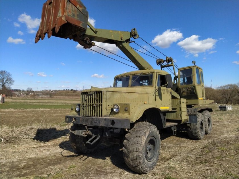 КРАЗ 255 экскаватор э305