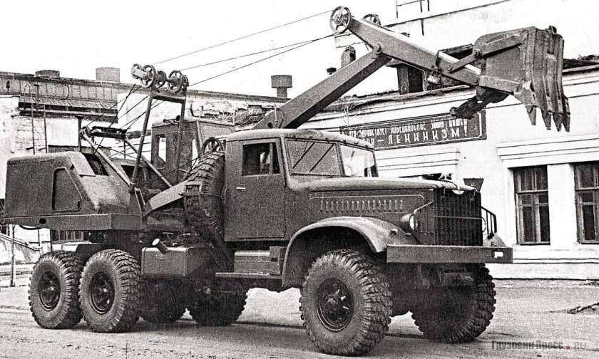 КРАЗ-214 Э-305в